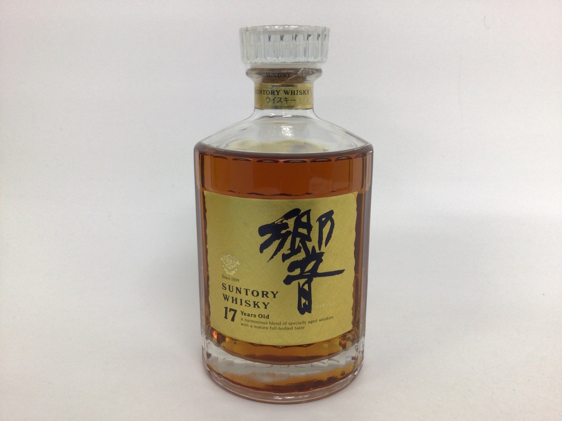 サントリー 響 17年 ゴールドラベル 750ml 重量番号:2 35 – THEOU-liquor