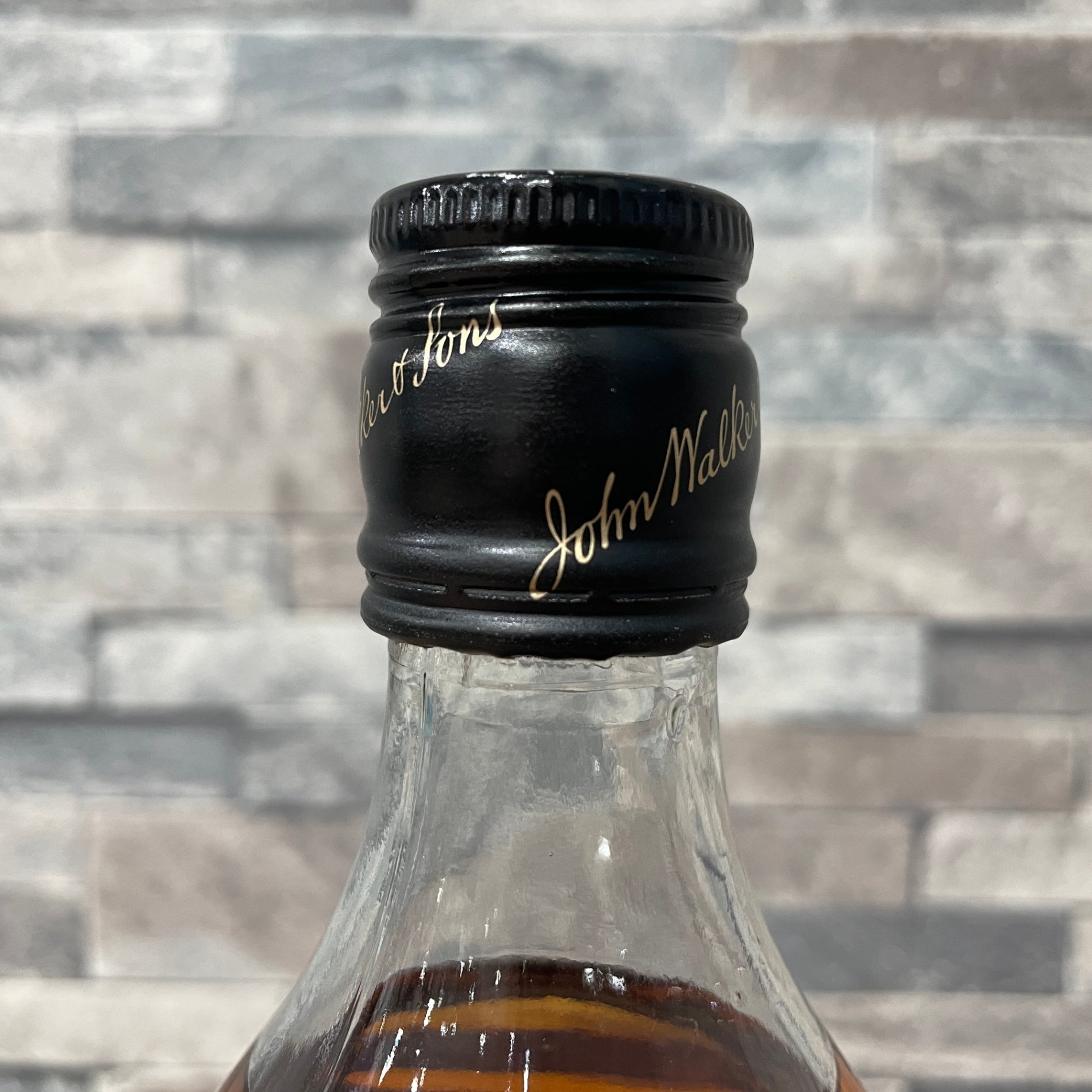 ジョニーウォーカー オールドスコッチレアウイスキー ティンキャップ　760ml？ 楽天市場】ジョニーウォーカー 60年代 ティンキャップ 760ml 43